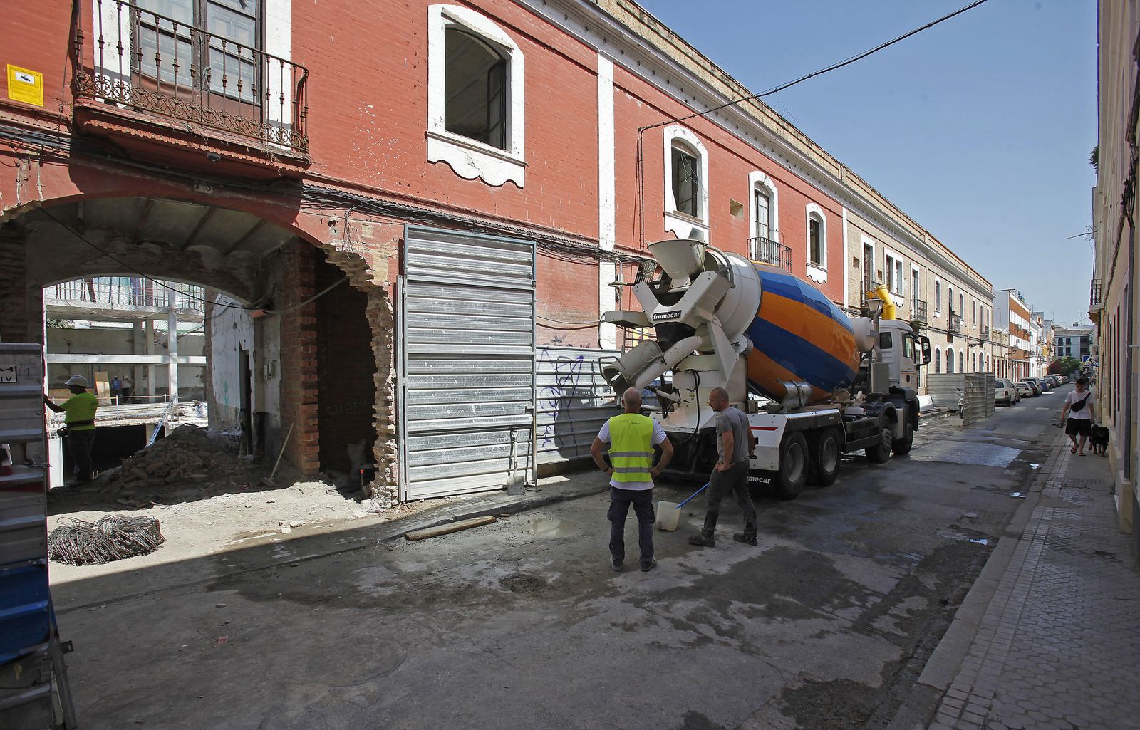 Trabajadores de la obra de las viviendas de Pasaje Mallol 11, 13 y 15.