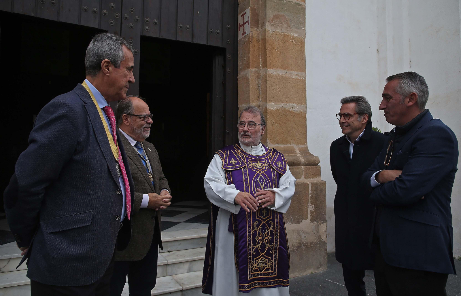 La ofrenda floral del Algeciras CF a la Virgen de la Palma, en imágenes