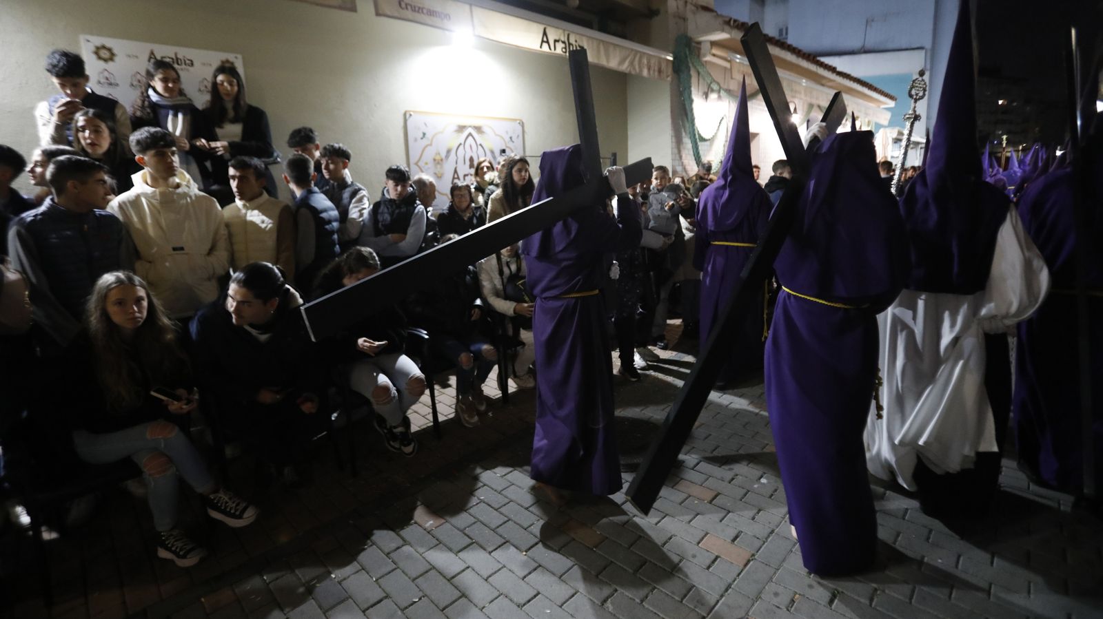 Fotos del Jueves Santo en La Línea: Perdón y la Salud, Gran Poder y Angustias