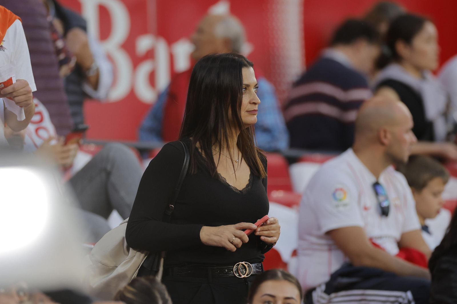 Búscate en las fotos del Sevilla-Betis