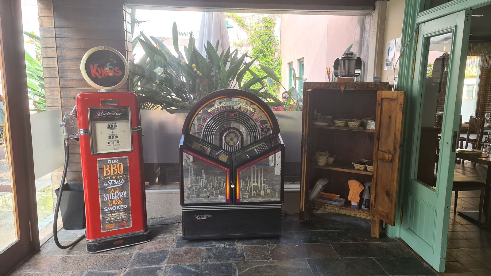 Detalles del local Kinos