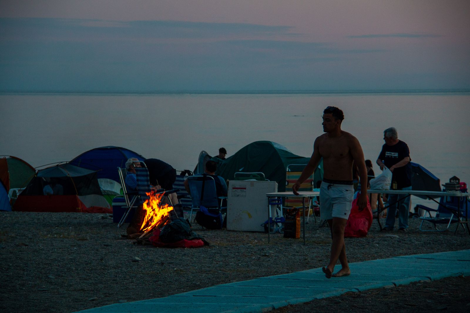 La Costa Tropical saborea la magia de la noche de San Juan, en imágenes
