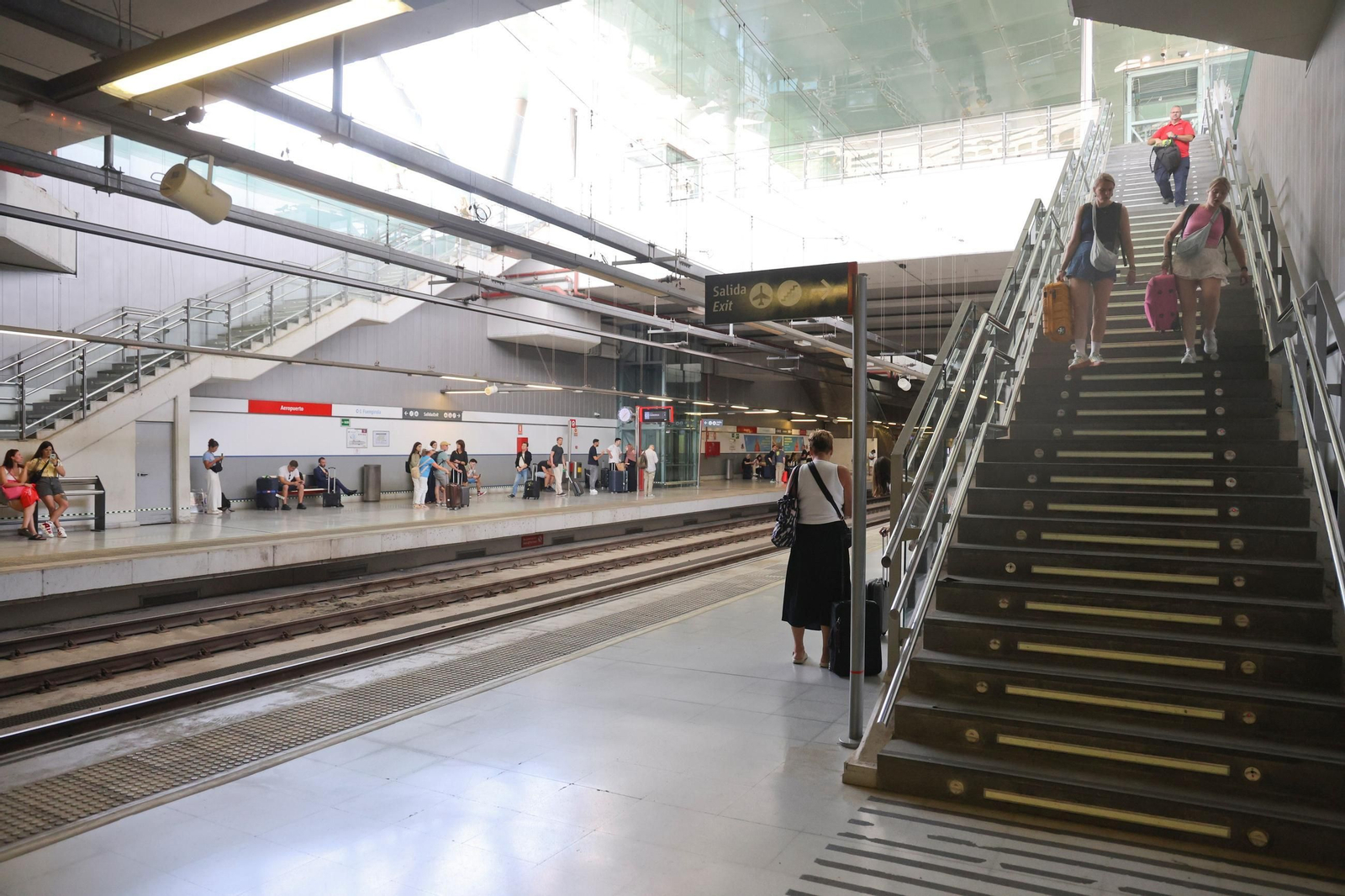 Ascensor roto Cercanías aeropuerto
