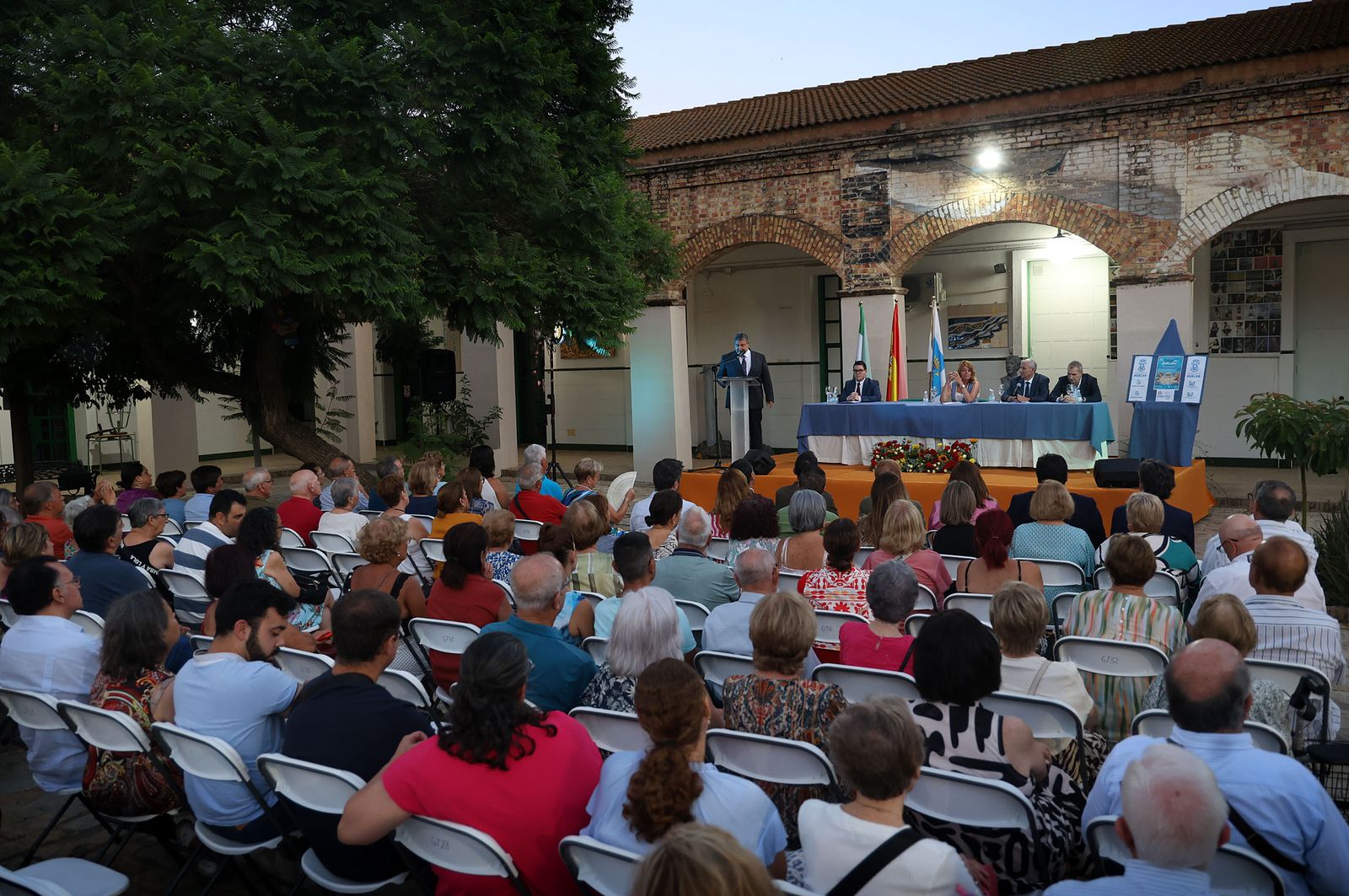 Imágenes del pregón de José Luis Pons en 'La Velada de Santa Ana' de El Matadero