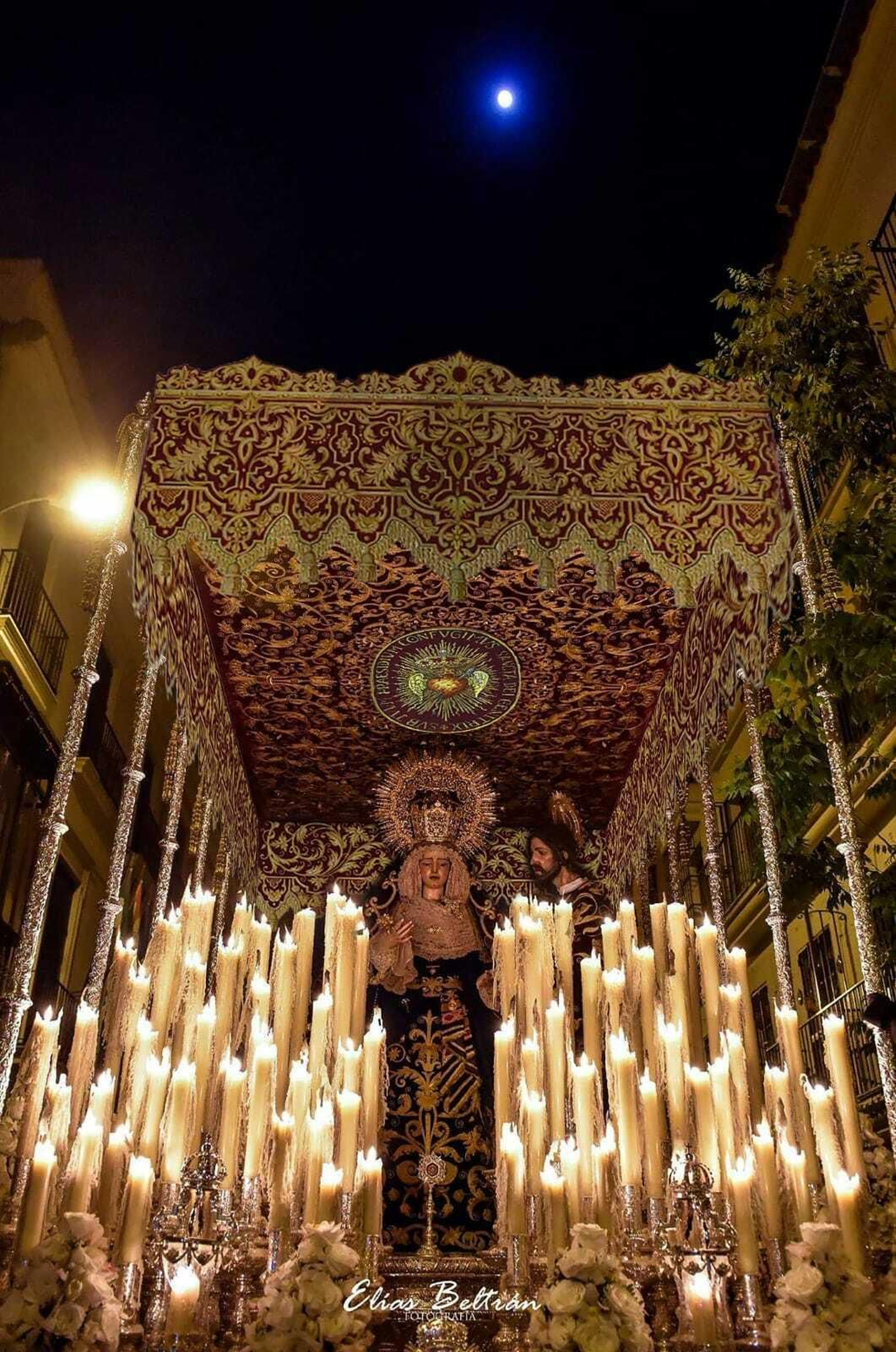 Recreación de los nuevos bordados en un fotomontaje