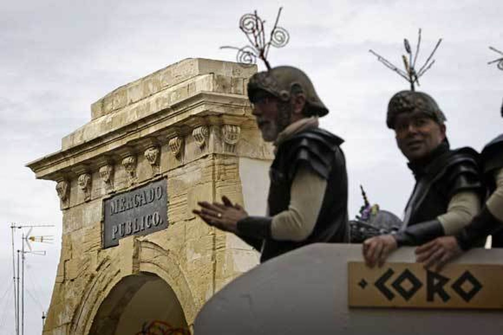 Gaditanos y foráneos tomaron las calles del centro en el primer fin de semana de Carnaval  Foto: Julio Gonzalez