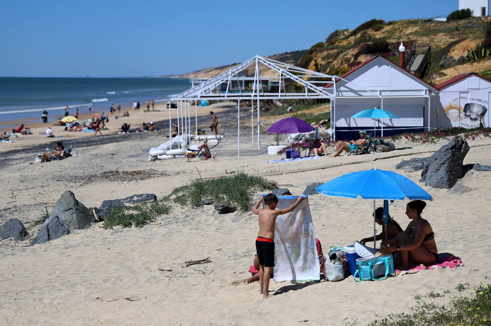 Imágenes del ambiente en las playas de Huelva