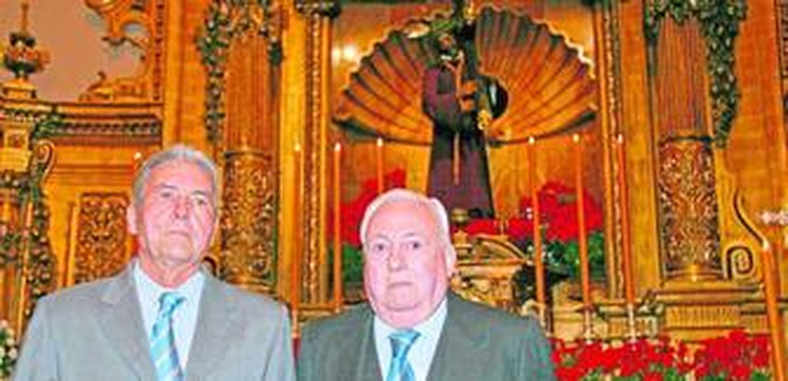 José y Rafael Ariza Sánchez tras el homenaje que recibieron en el Gran Poder en 2008.