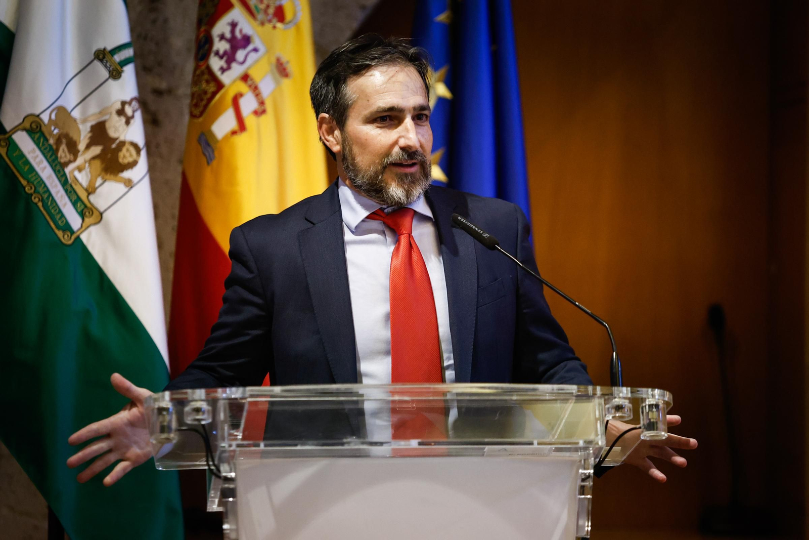 La entrega de los Premios Andalucía de la Crítica en el Palacio de Carlos V de Granada, en imágenes