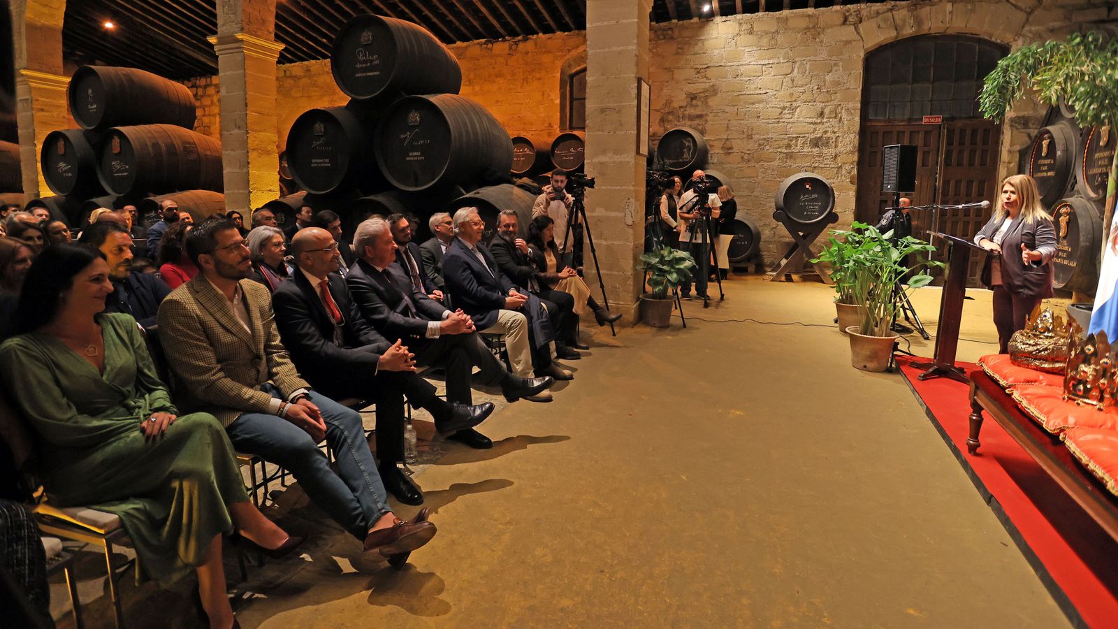 Los Reyes Magos de Jerez 2023 reciben sus coronas