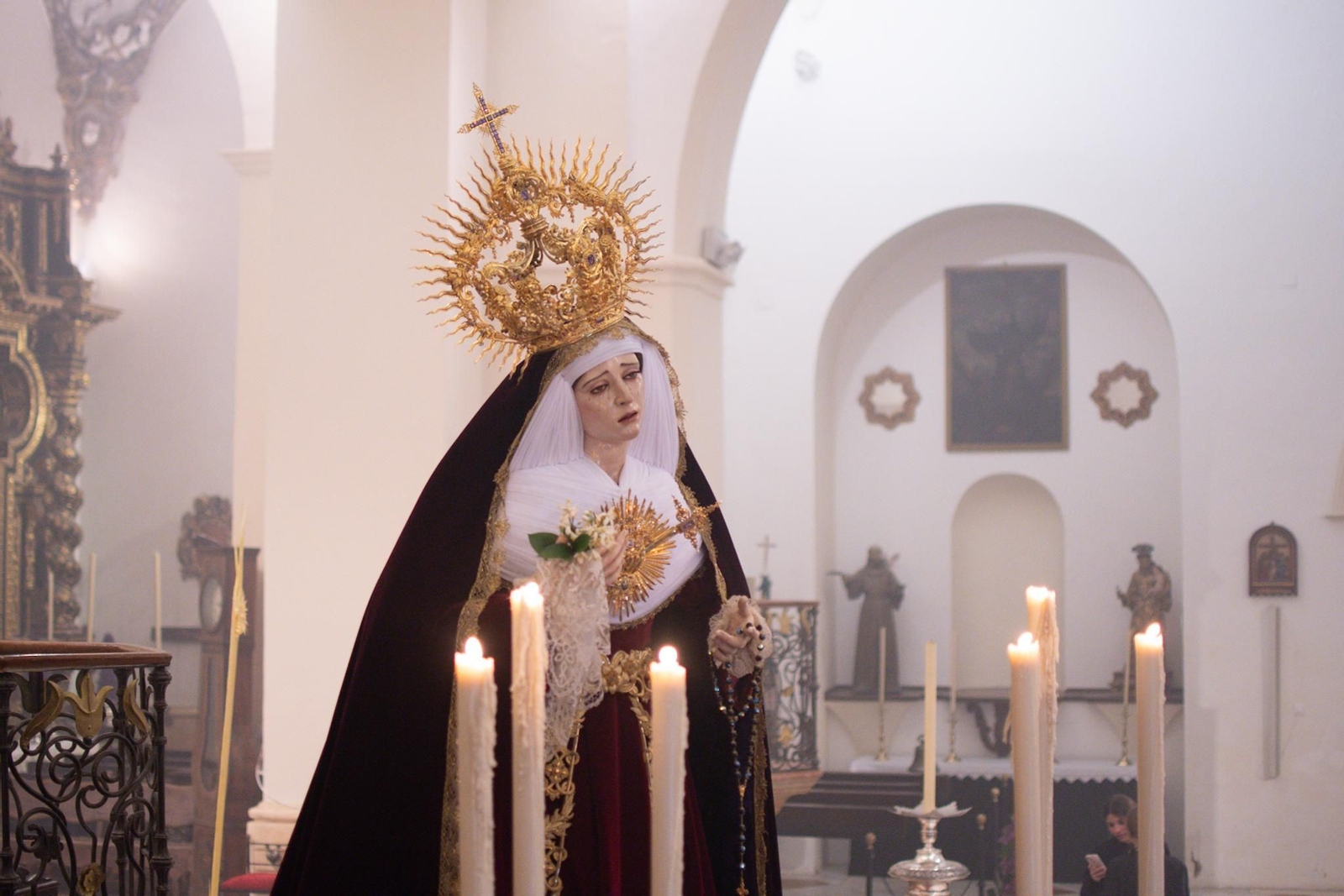 Domingo de Ramos en Montilla: La Juventud se queda en casa por la lluvia, en imágenes
