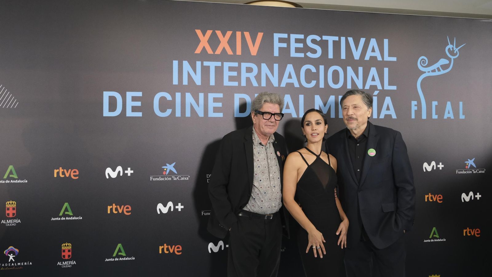 Antonio Dechent, Megan Montaner y Carlos Bardem en la gala de inauguración del Festival.