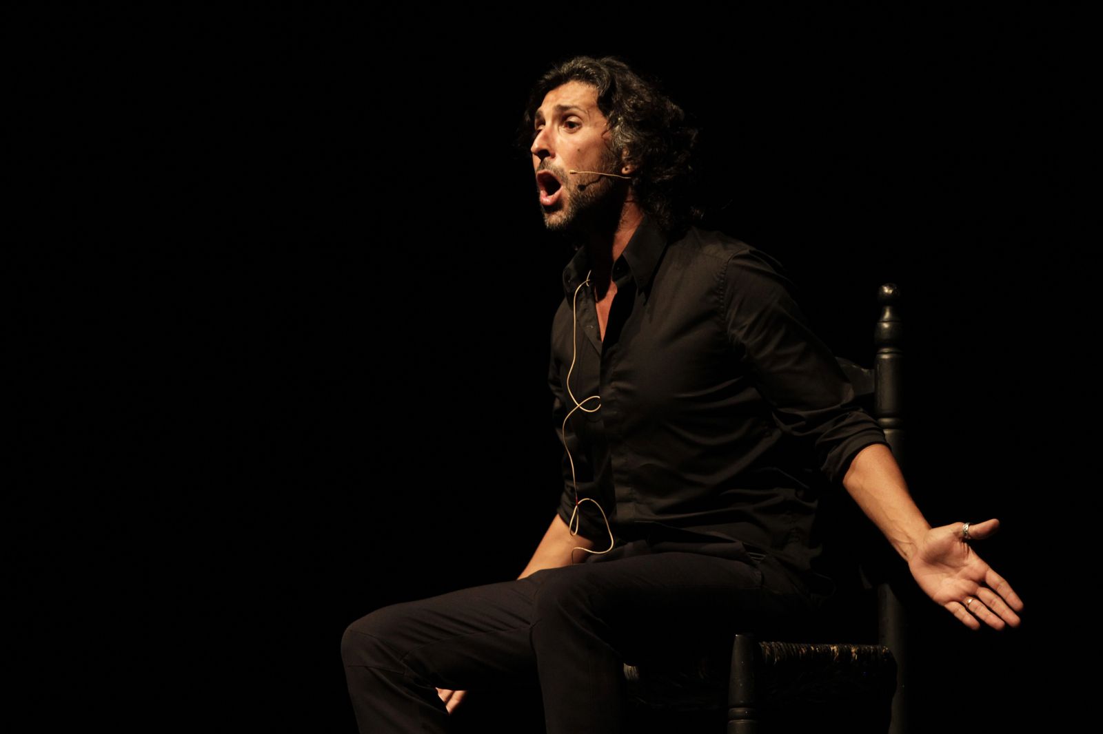 El cantaor onubense Arcángel durante una de sus actuaciones.