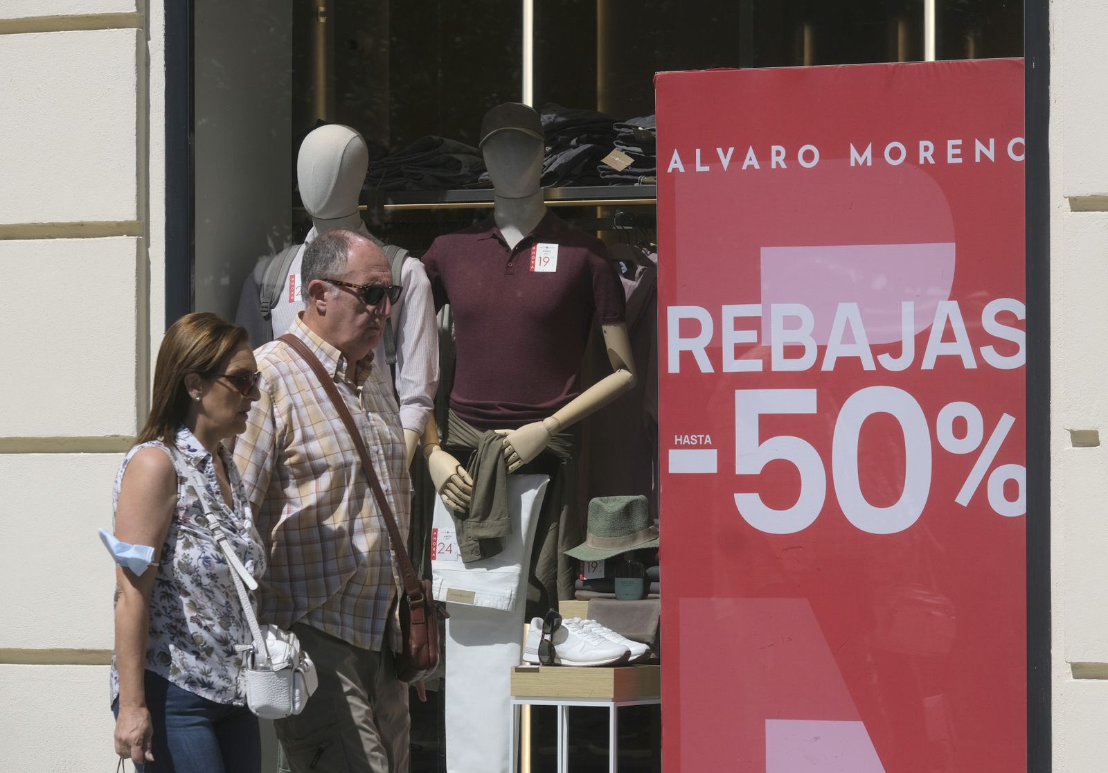 El primer domingo de las rebajas de verano en Córdoba, en imágenes