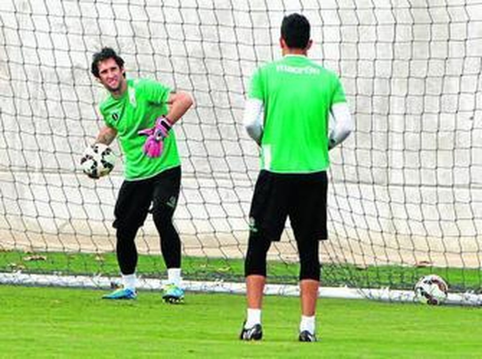 Dani Giménez y Adán se ejercitaron ayer en armonía.