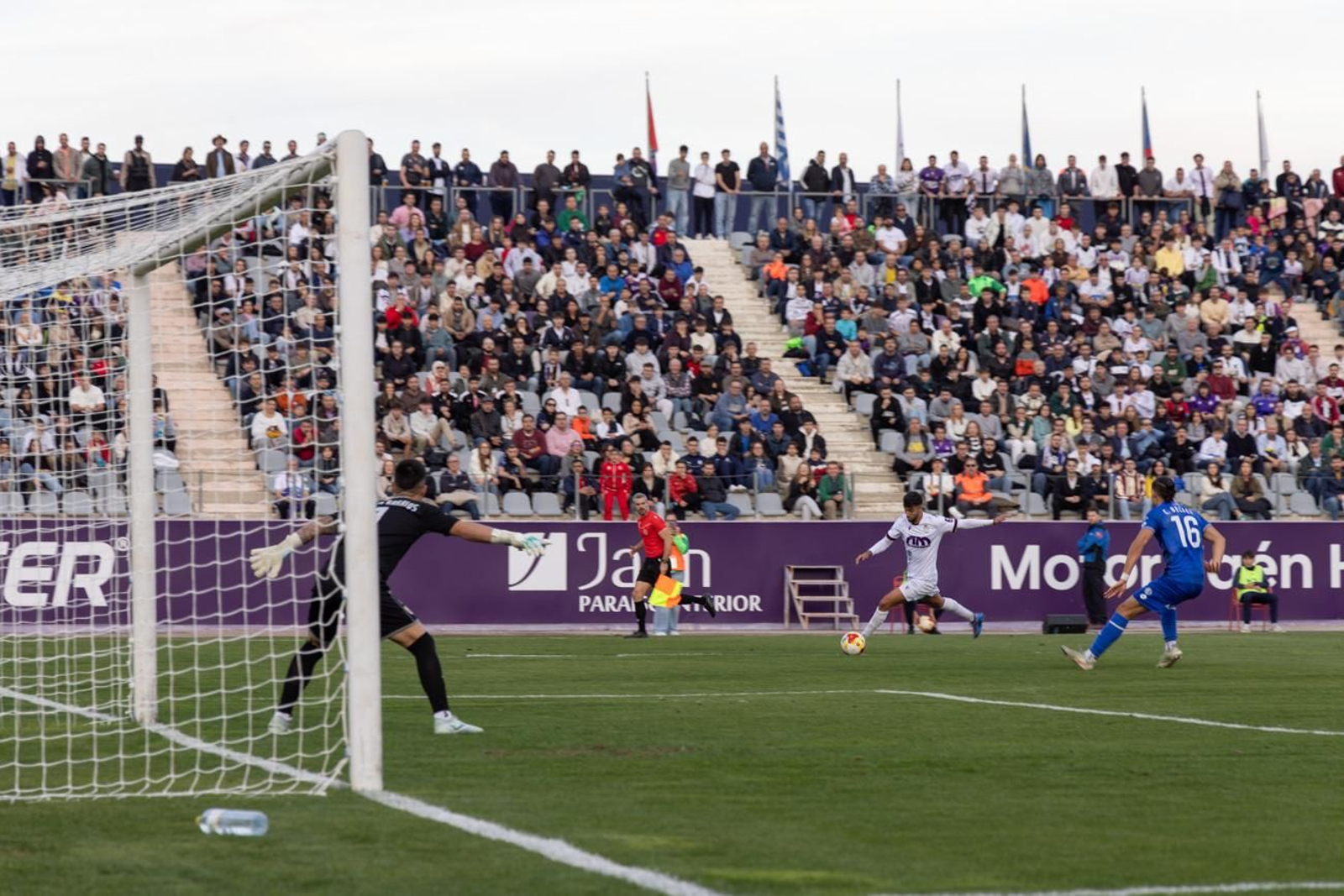 Real Jaén 0-1 Linares Deportivo: las mejores imágenes del clásico provincial