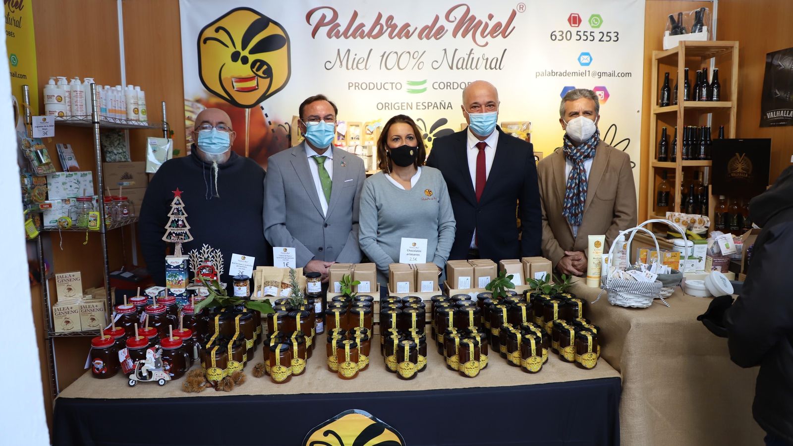 Antonio Ruiz en el expositor de Palabra de Miel.