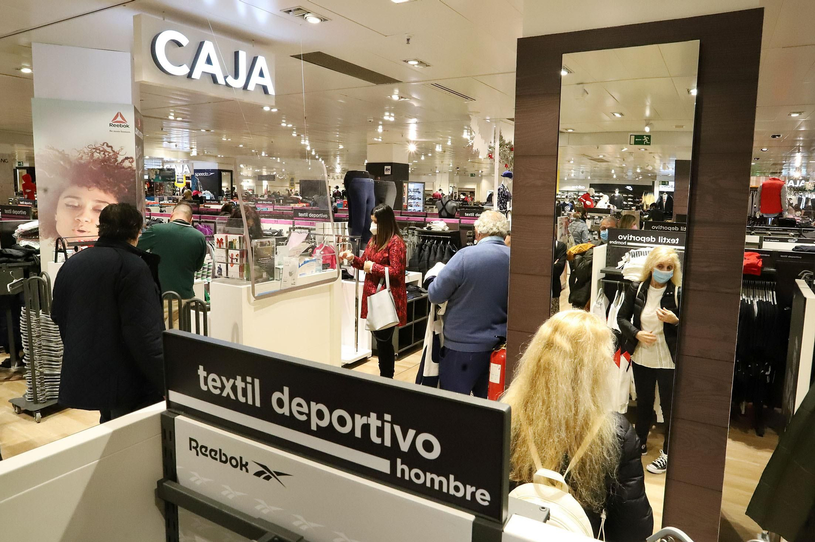 Imágenes del "Black Friday" en el Corte Inglés Imágenes del "Black Friday" en el Corte Inglés