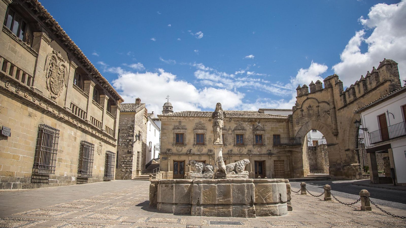 La Plaza del Pópulo de Baeza, Ciudad Patrimonio de la Humanidad.