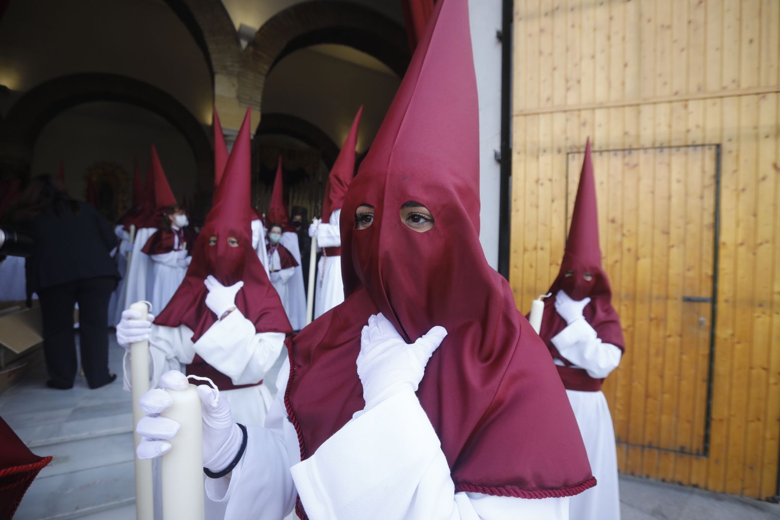 Viernes Santo en Córdoba: la procesión del Descendimiento, en imágenes