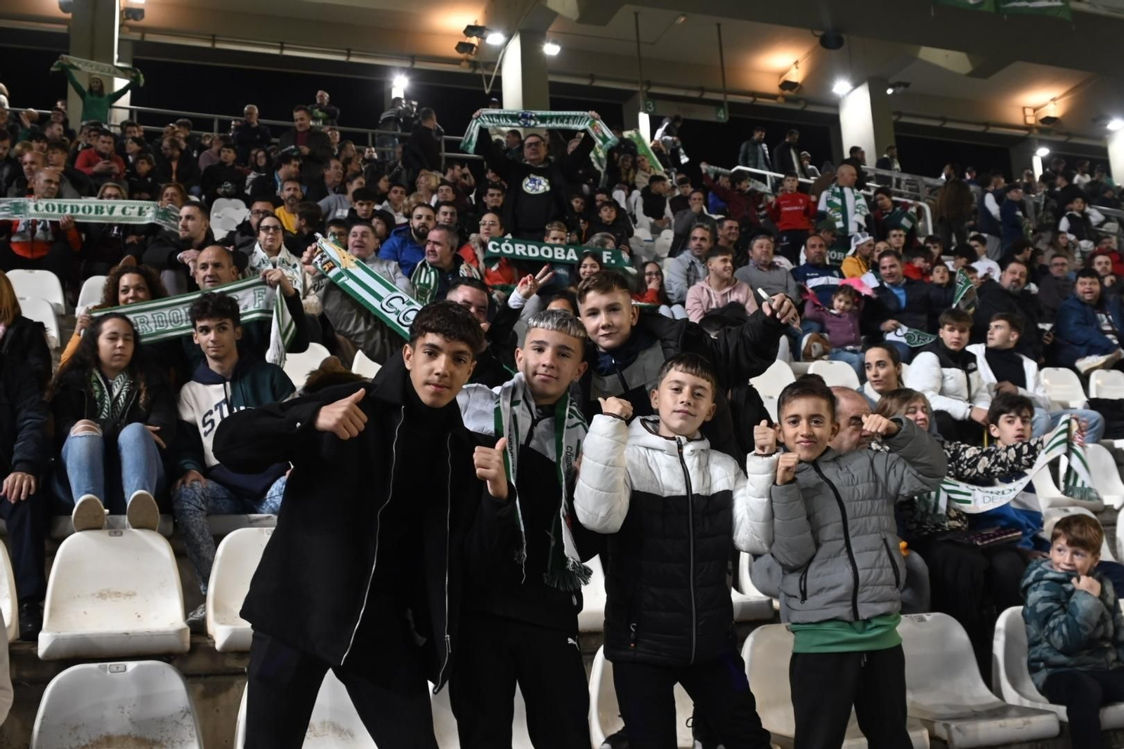 Las mejores fotos del gran ambiente en El Arcángel para el Córdoba CF - CD Castellón
