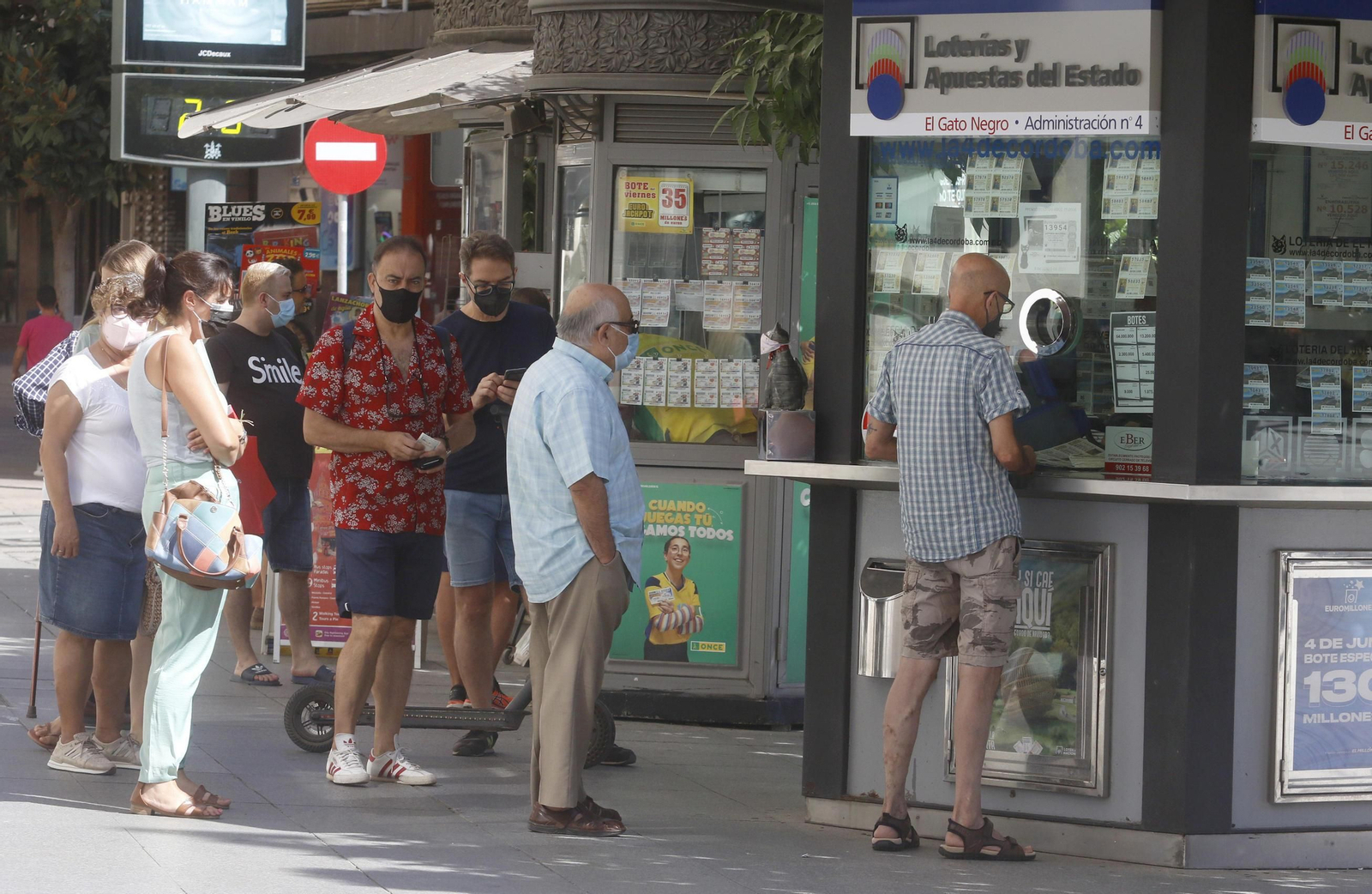 Las calles de Córdoba se llenan tras la época estival