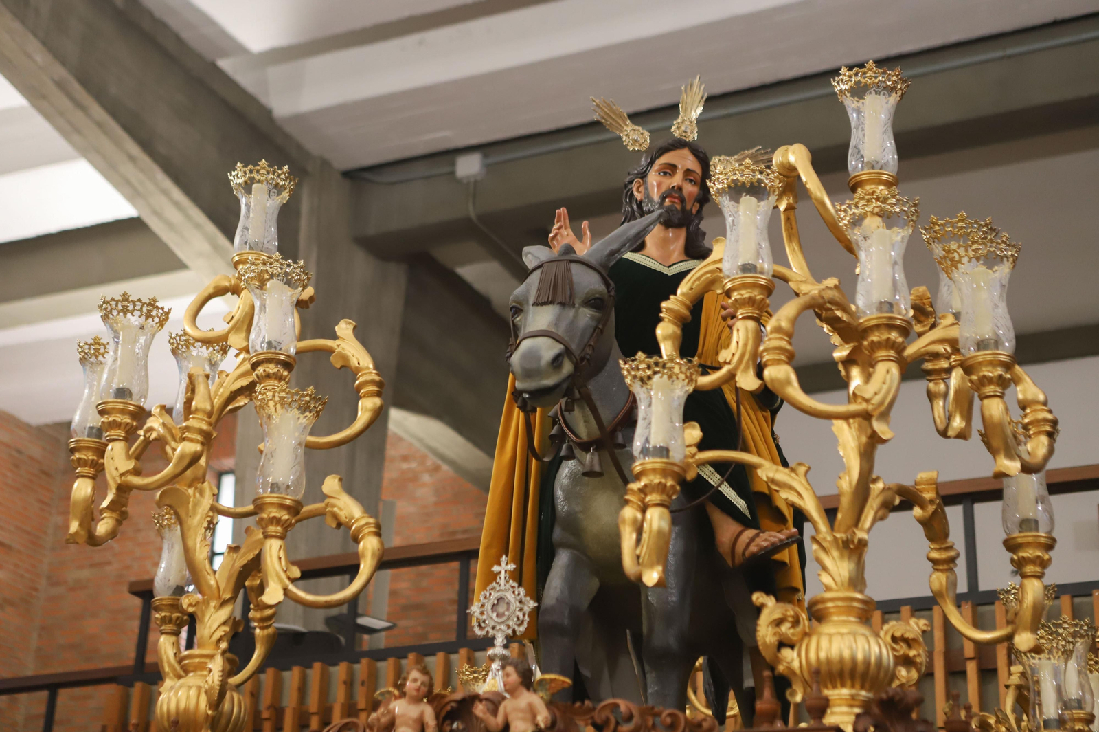 Fotos de los preparativos de la Semana Santa en Algeciras