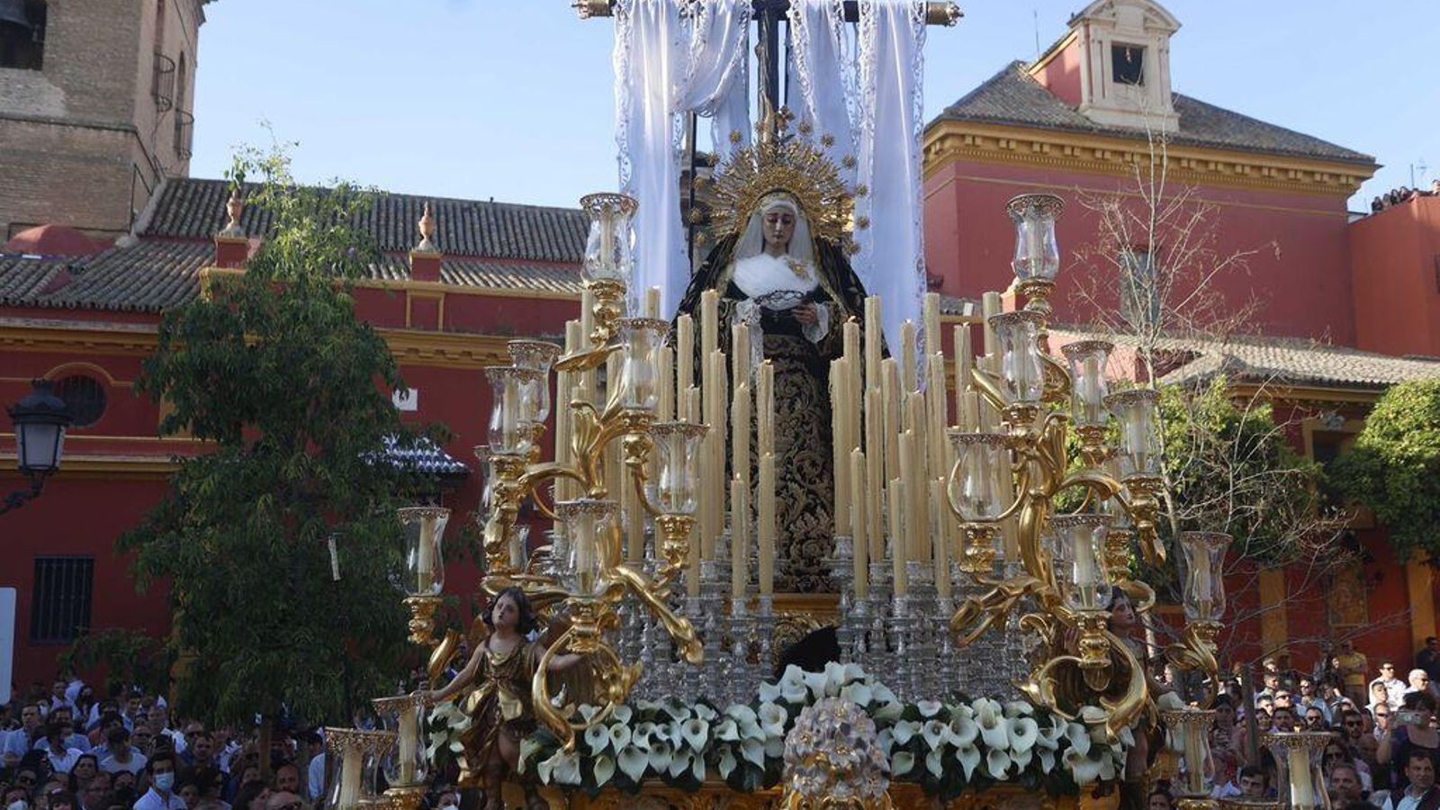 La Virgen de la Soledad es una de las más antiguas que procesionan, del siglo XVI