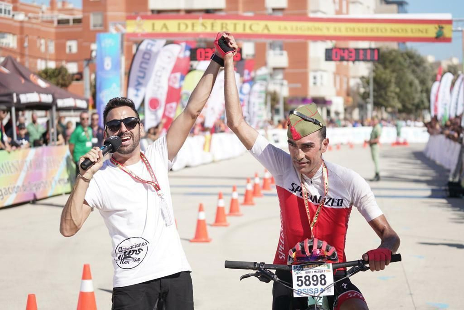 Fotogalería de la llegada de La Desértica