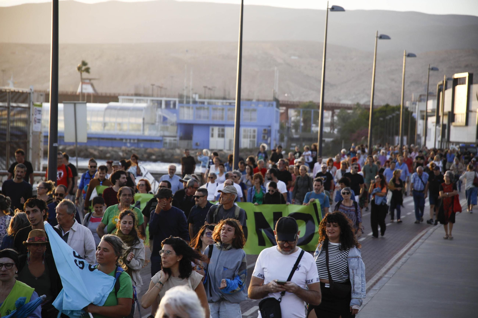 La manifestación "Genoveses sin hotel", en imágenes