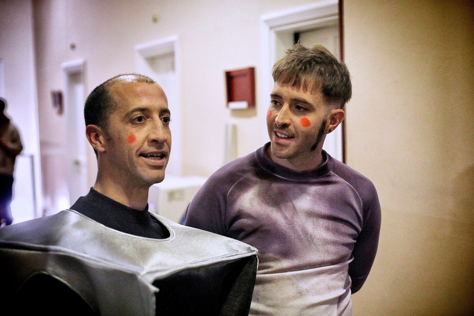 Chirigota 'El planeta de los litios' en camerinos