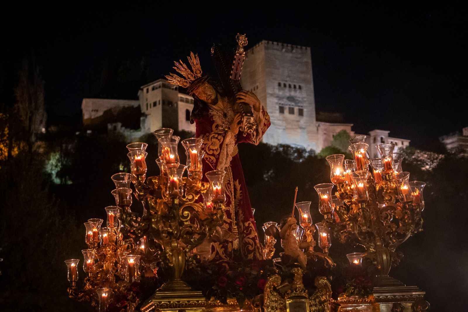 Las mejores fotos del Martes Santo en Granada