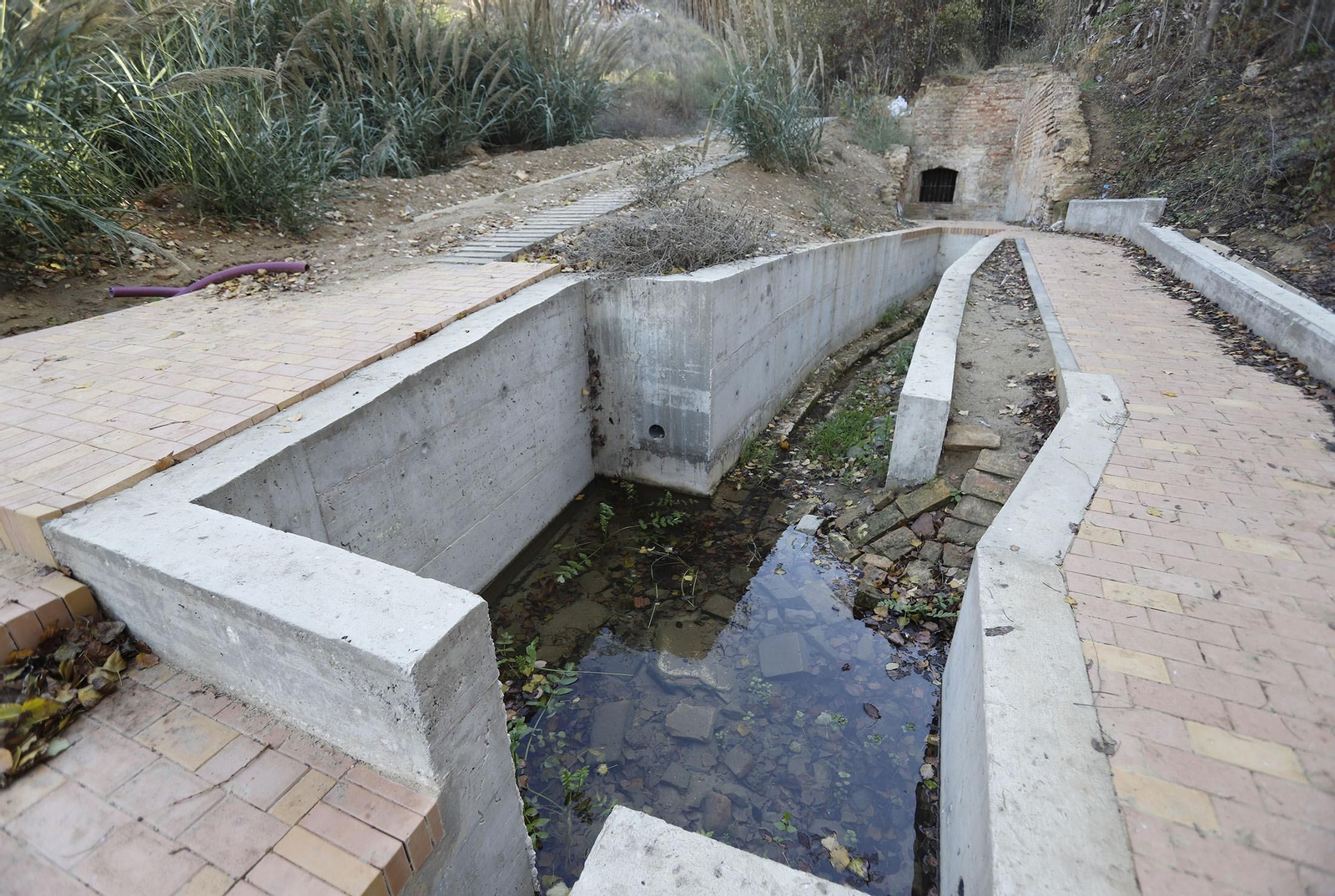 Obras paralizadas en la Fuente Vieja. Obras paralizadas en la Fuente Vieja.