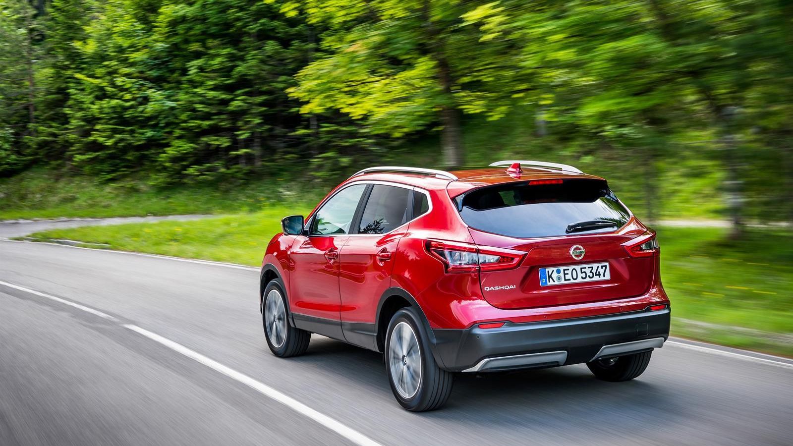 Tanto el frontal como la zaga presentan novedades en los grupos ópticos.