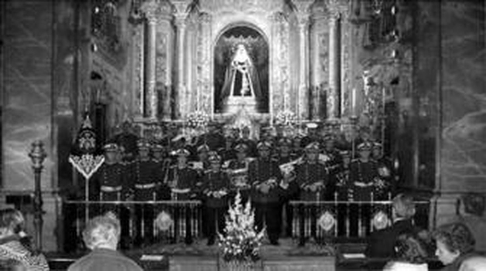 La agrupación musical Ecce Mater, durante su concierto en la Macarena el pasado año.