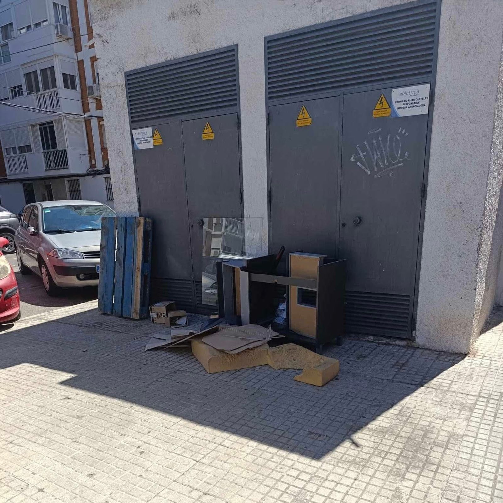 Deshacerse de los enseres por el morro