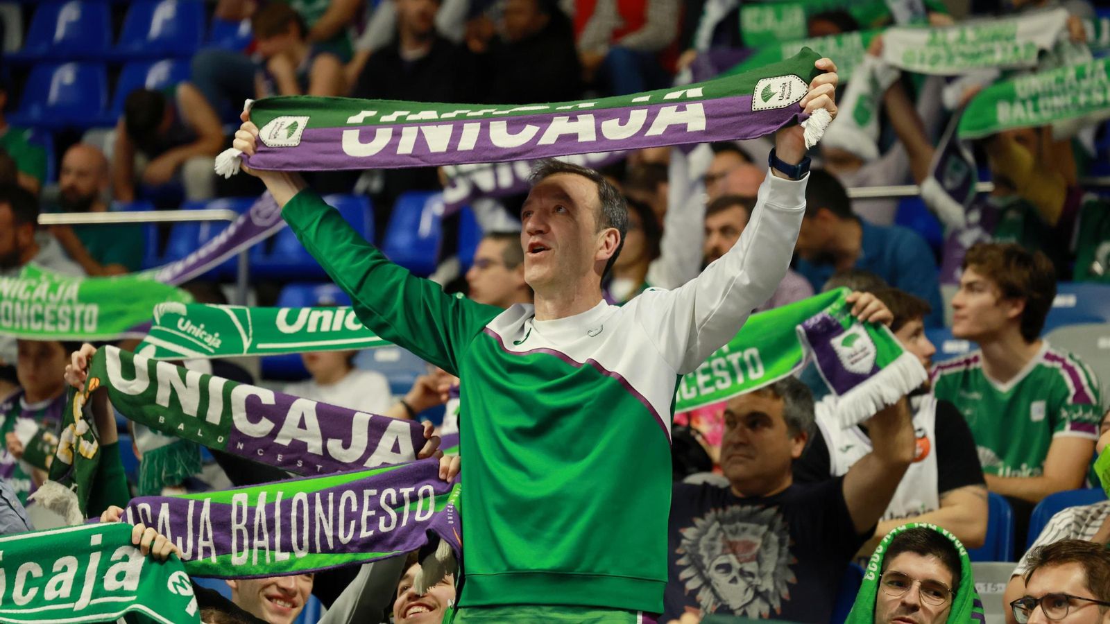 Búscate en las gradas del Carpena en el Unicaja-Reggiana de BCL