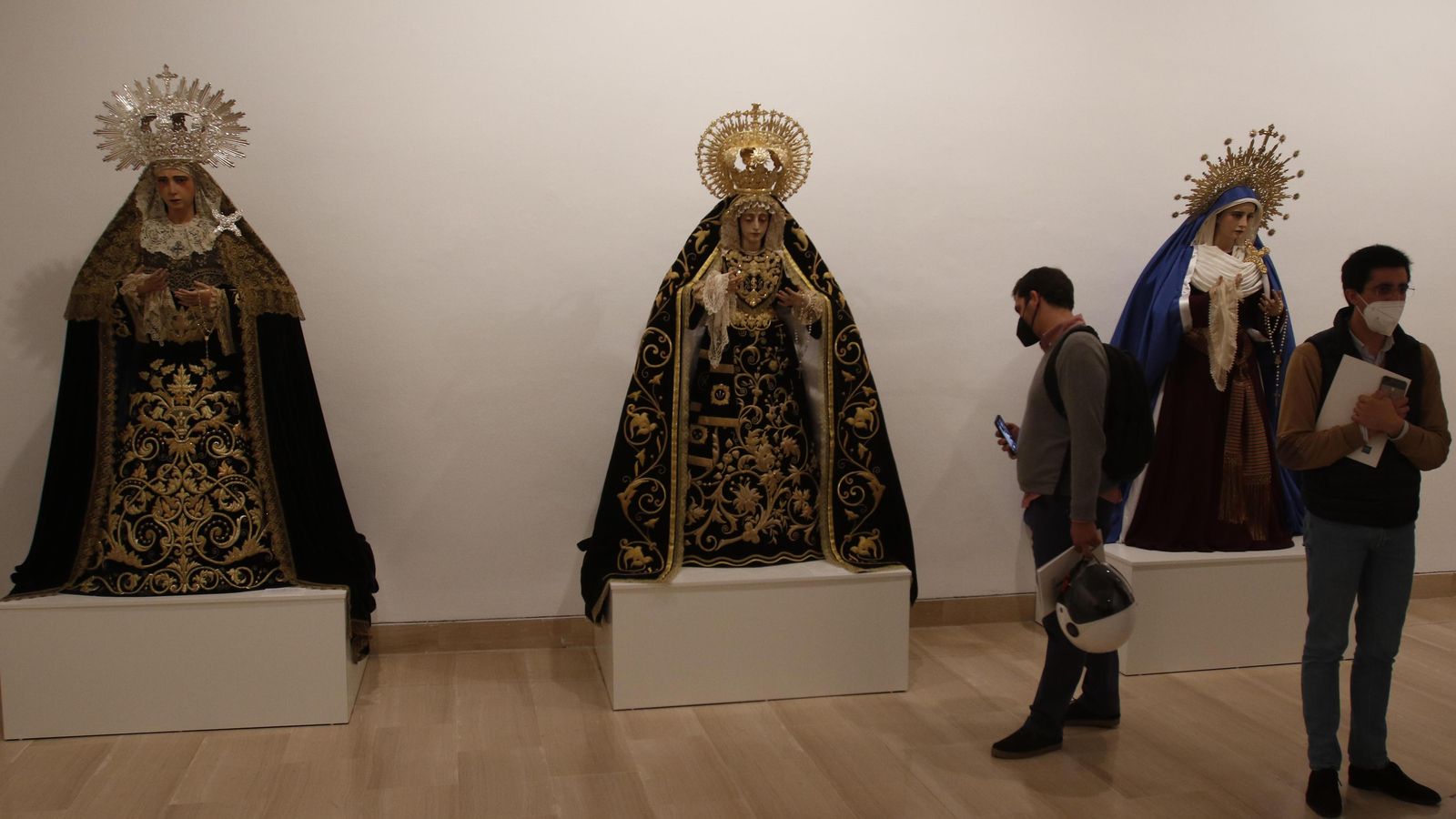 Dolorosas que se pueden ver en la muestra.