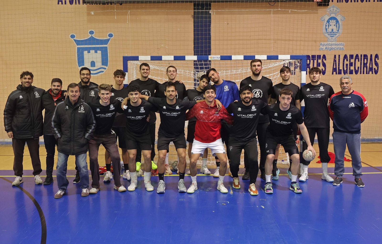 Fotos del entrenamiento del Balonmano Ciudad de Algeciras
