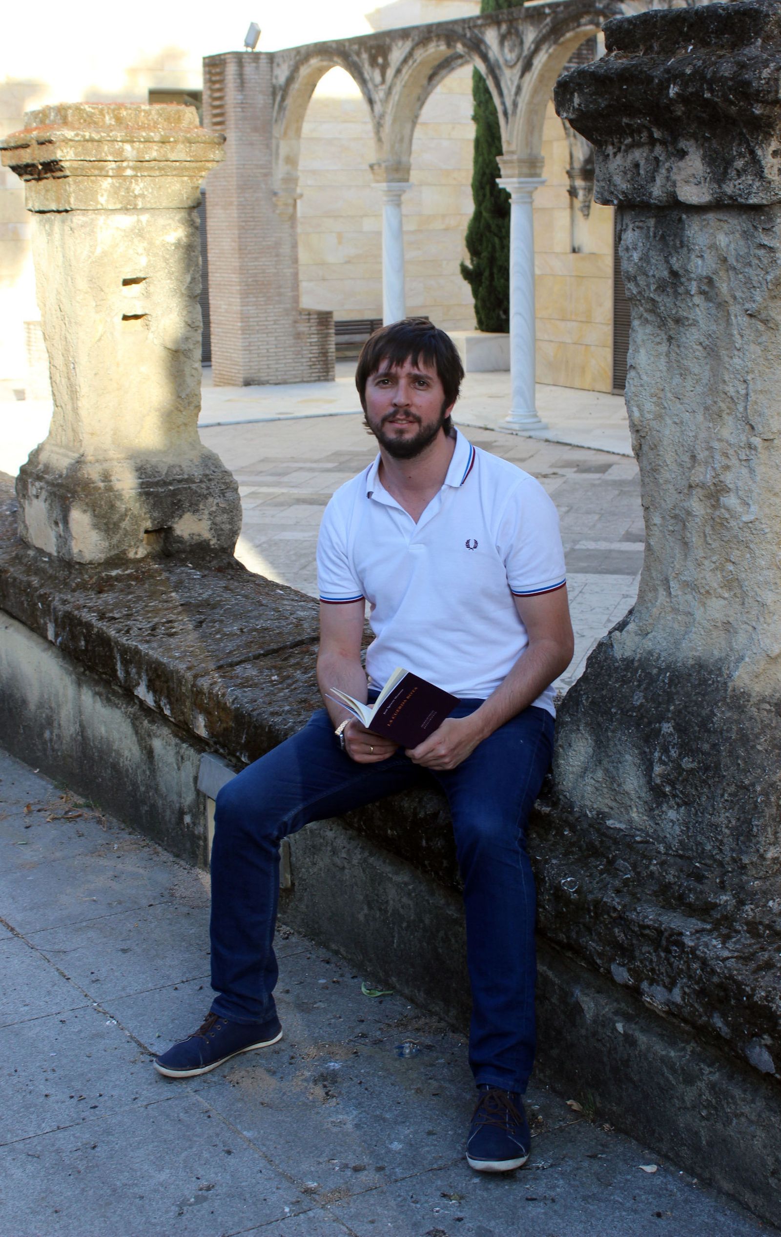 El poeta Nacho Montoto, en una fotografía tomada en 2014, cuando publicó su libro 'La cuerda rota'.