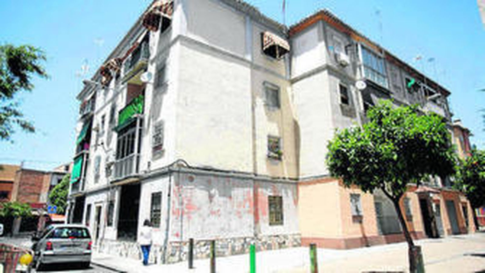 Los vecinos de la barriada del Zaidín esperan la demandada intervención.