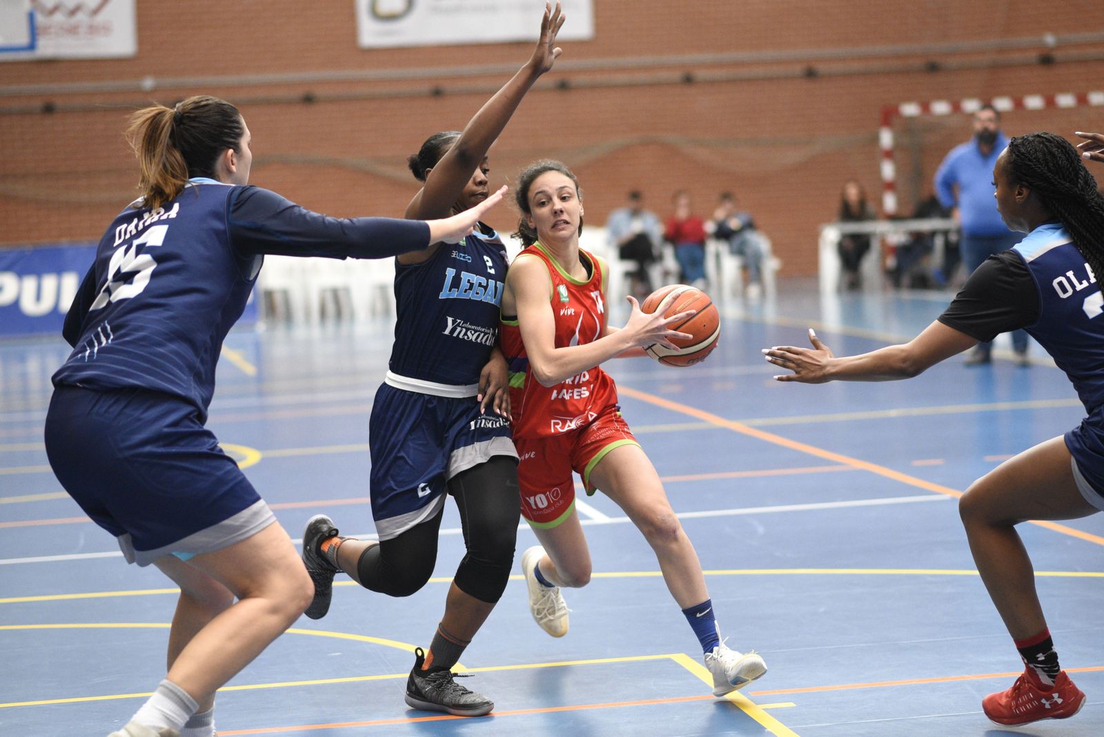 Marina Gea volverá a ser una de las amenazas del Raca Granada.