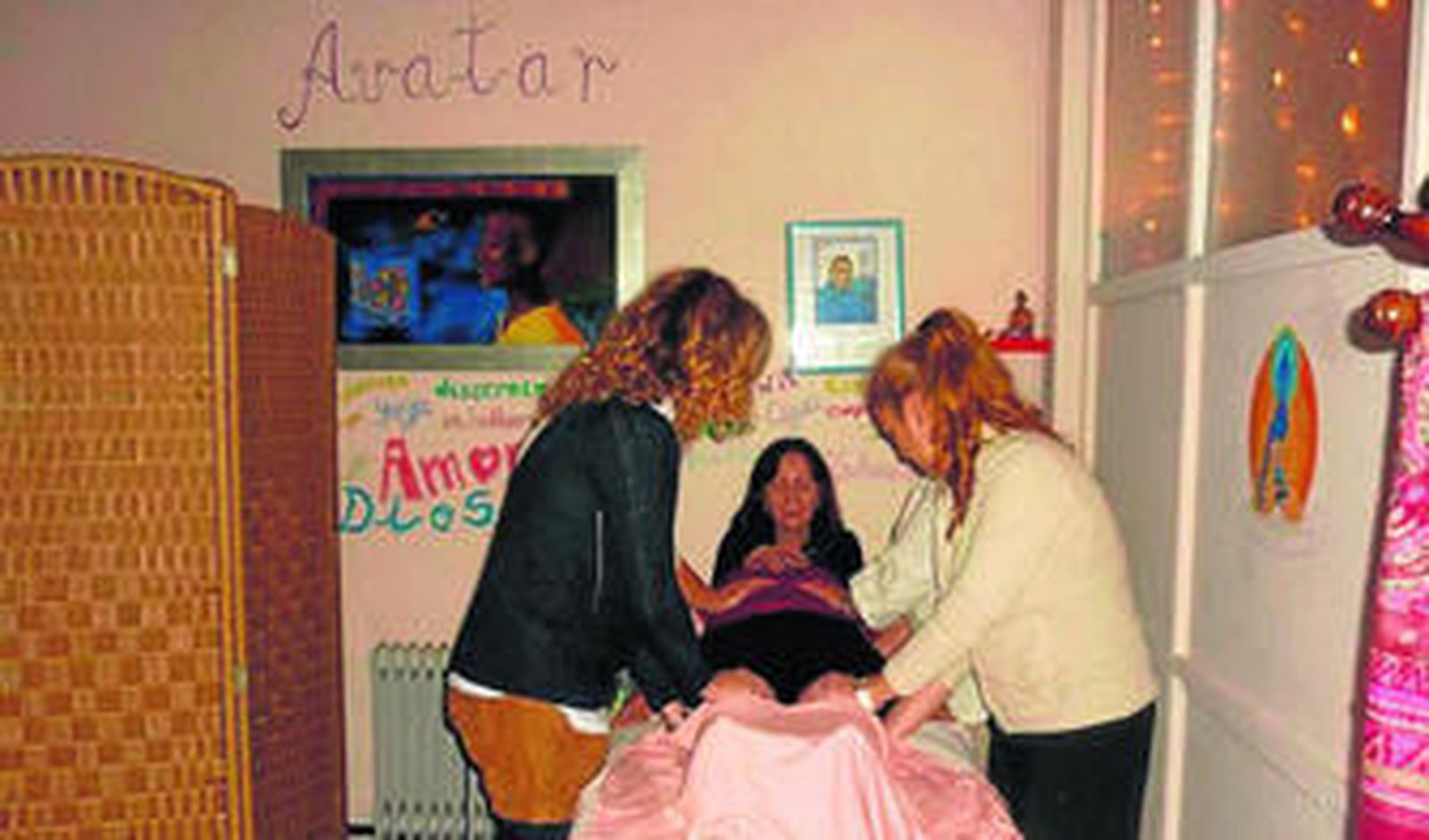 Una sesión de reiki, en las instalaciones de Avatar en San Fernando, de archivo.