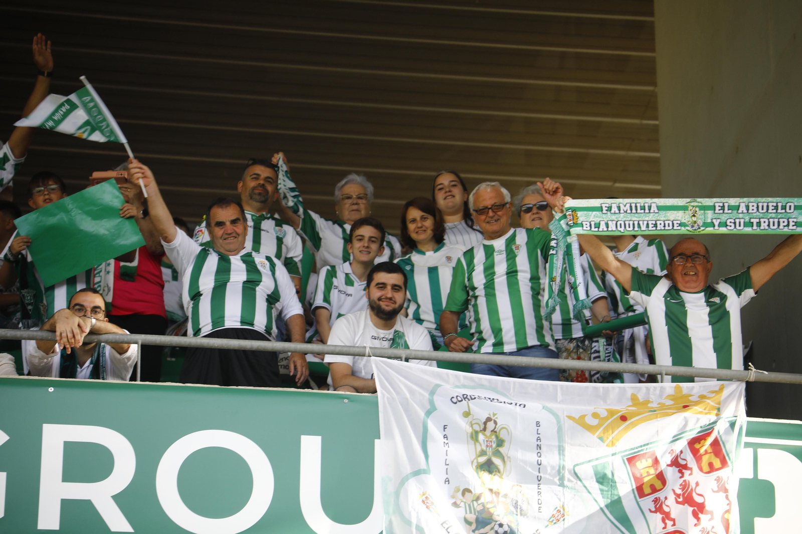Las mejores fotos del ambiente en El Arcángel para el Córdoba CF - Ponferradina