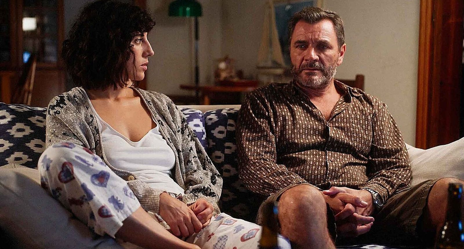 Elena Martín y Álex Brendemuhl, hija y padre en 'Creatura'.