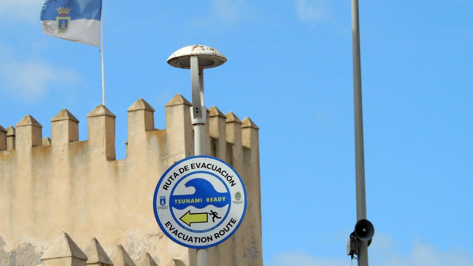 Señalética y altavoces de alarma instalados en las playas de Chipiona Señalética y altavoces de alarma instalados en las playas de Chipiona