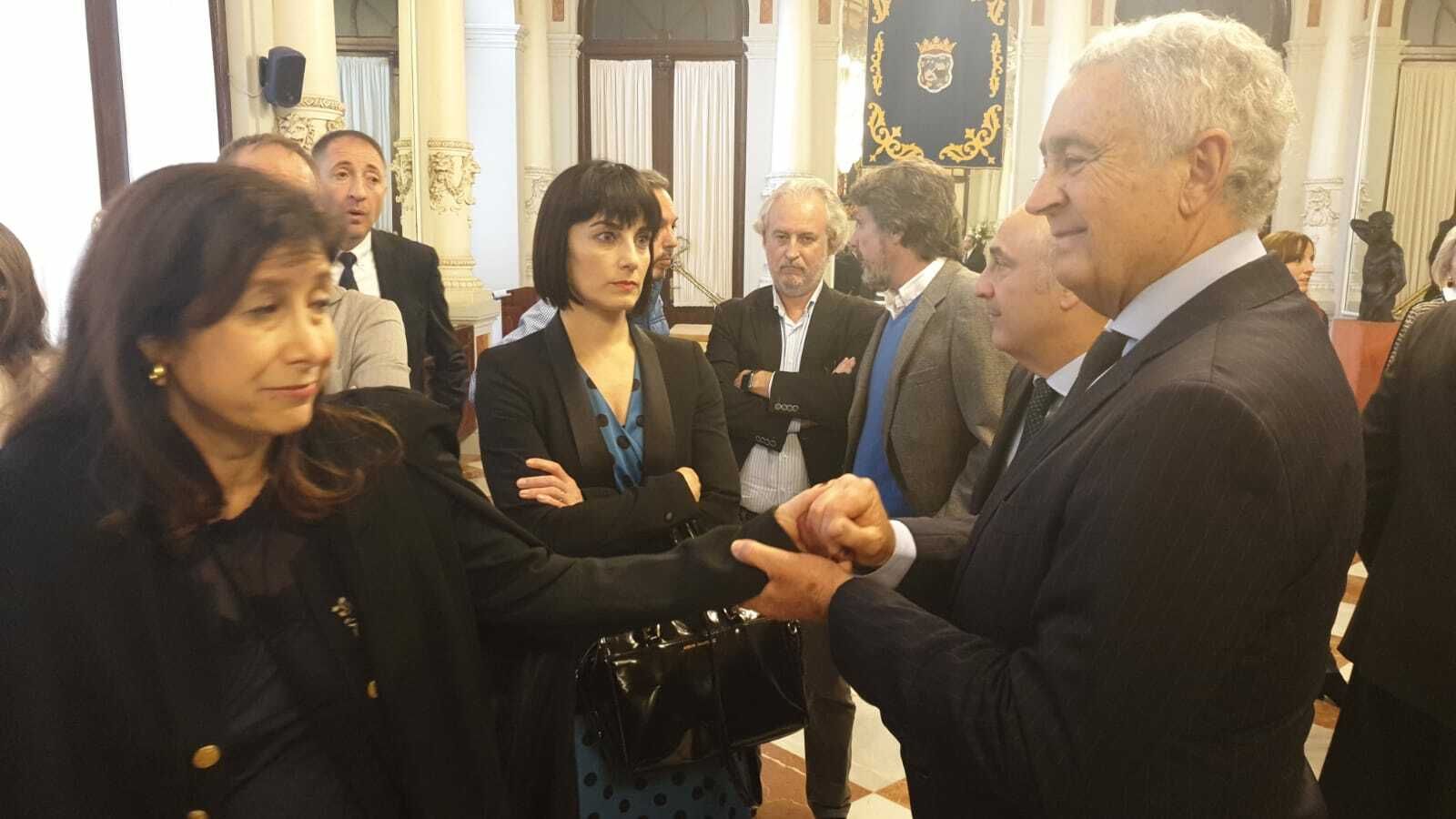 Fotos de la capilla ardiente de Manuel Alcántara