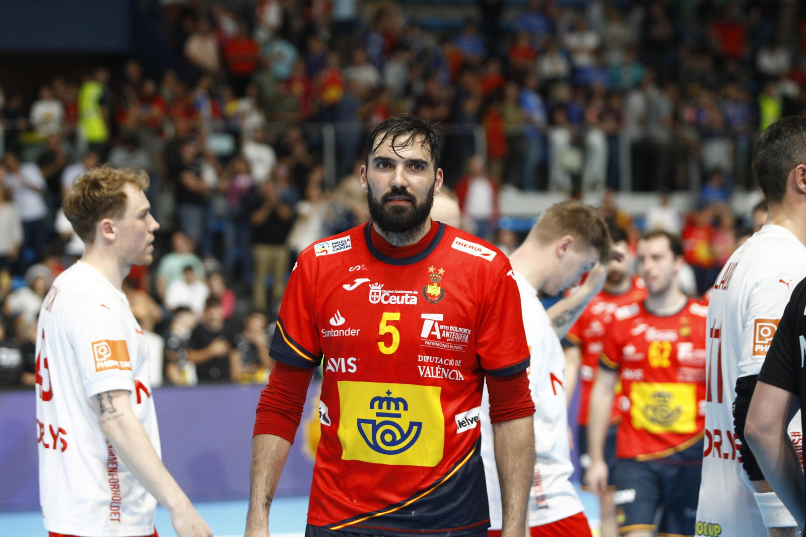 Imágenes del España-Dinamarca de la EHF Euro Cup de balonmano, en Almería