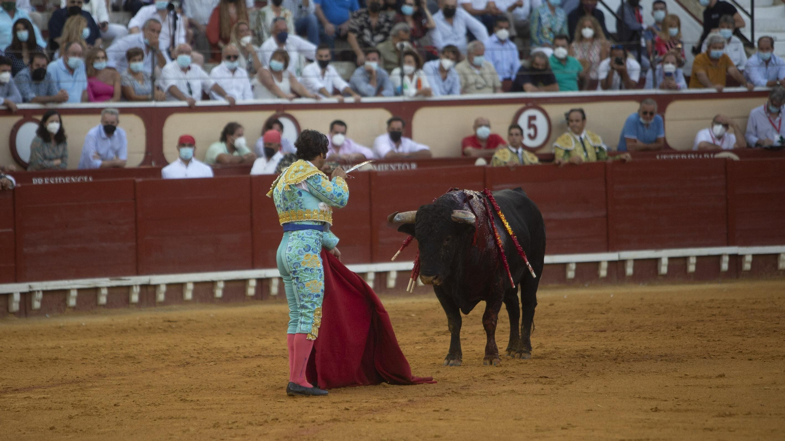 La corrida de toros en el Puerto de Santa María, con Morante de Puebla en solitario, en imágenes.
