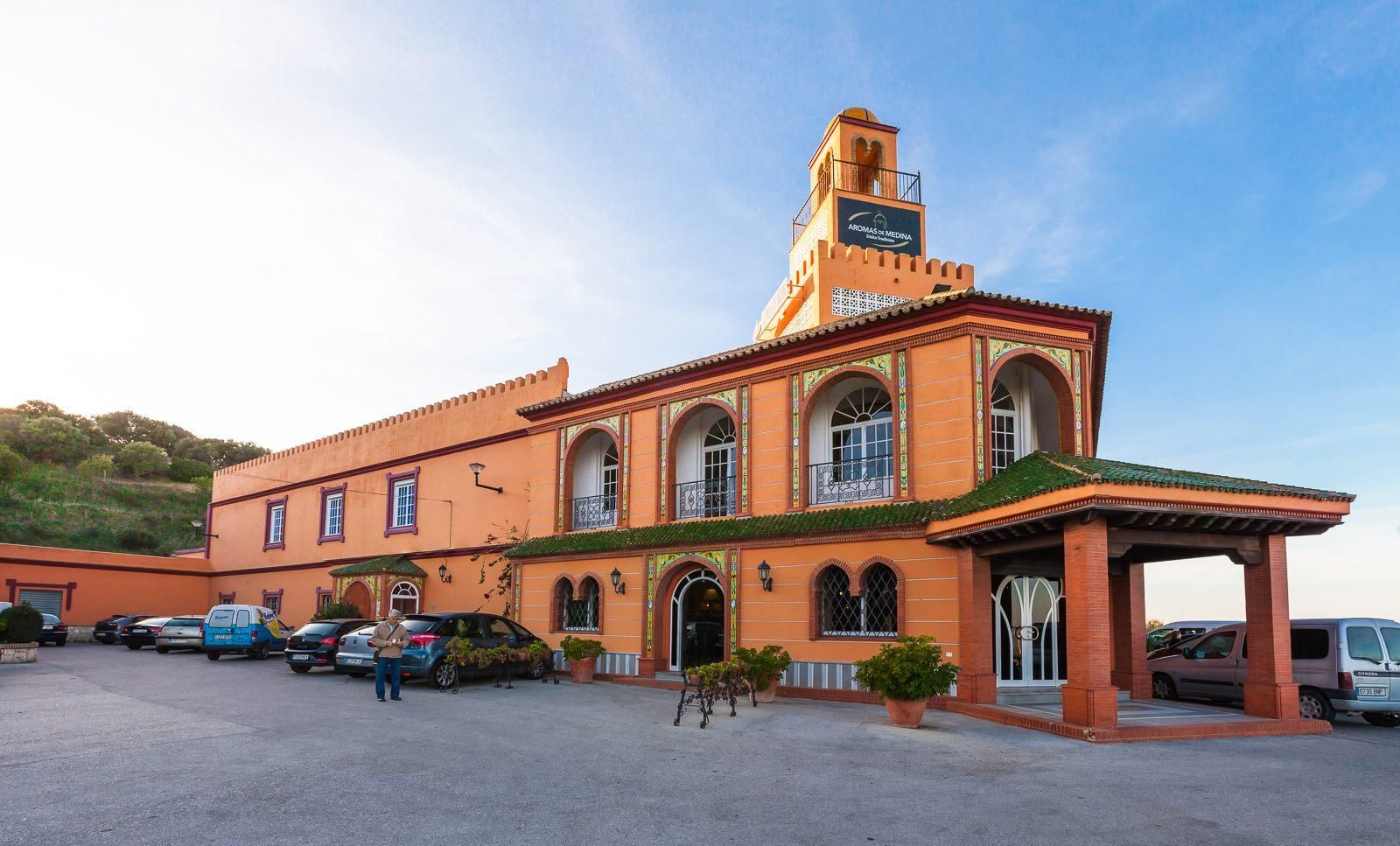 En Aromas de Medina puedes hacer tus compras e ir calentando motores para Navidad entre dulces y un café